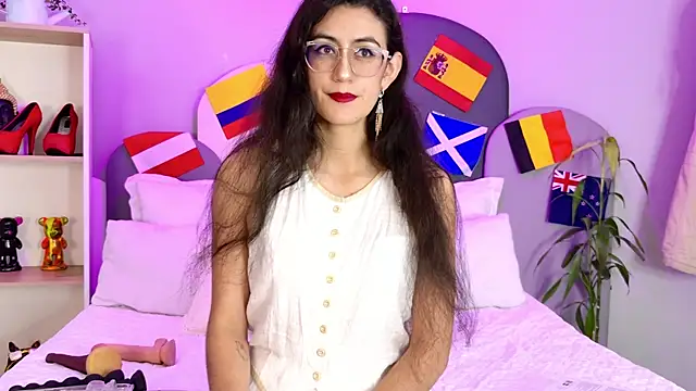 Snapshot of SophieGomez22 chatting on 07-18-26, 11:25 SophieGomez22 online show from 07-18-26, 11:25