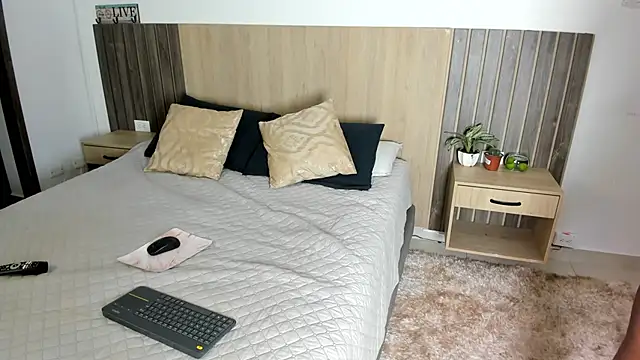 rebeca cortez  online show from 02-03-26, 09:42