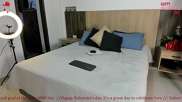 rebeca cortez  online show from 02-14-26, 07:43