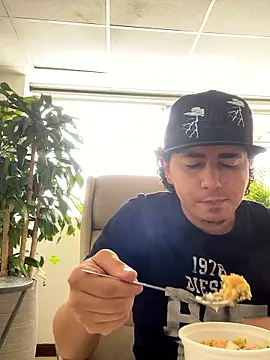 Snapshot of DanielGomez9 chatting on 09-23-25, 05:16 DanielGomez9 online show from 09-23-25, 05:16