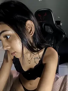 Livia Diaz online show from 04-04-26, 06:49