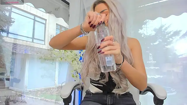 Russian Ava online show from 11-19-25, 08:25