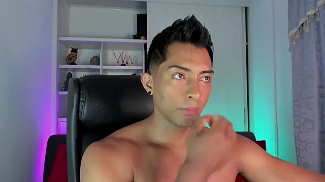 Couple muscle1 online show from 12-13-24, 02:49