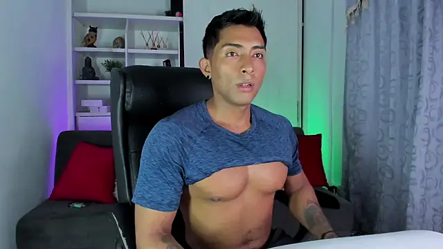 Couple muscle1 online show from 12-16-24, 11:39