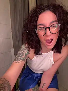 Strawberry queen91 online show from 02-13-26, 06:15