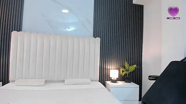 Madiee Rhea online show from 02-25-26, 07:34