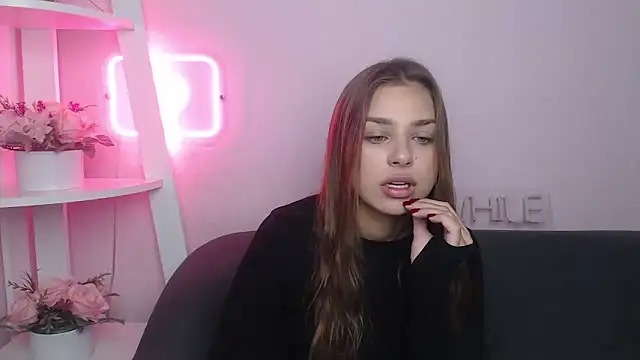 MilanaAngelAs online show from 10-18-25, 04:37