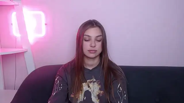 MilanaAngelAs online show from 04-11-26, 09:02