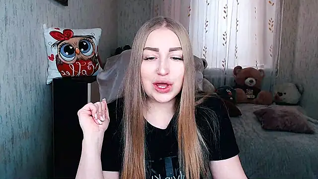 Snapshot of _KittyBoo chatting on 02-20-26, 10:05 KittyBoo online show from 02-20-26, 10:05