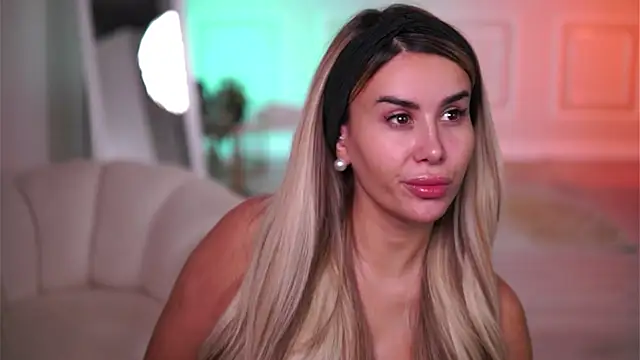 EvaZane online show from 11-29-25, 10:02