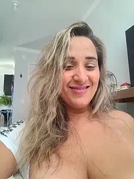 Snapshot of annamell chatting on 02-17-26, 04:24 annamell online show from 02-17-26, 04:24