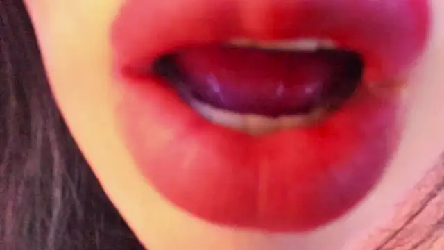 Snapshot of charlottemeyerr chatting on 02-11-25, 11:22 charlottemeyerr online show from 02-11-25, 11:22