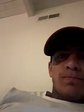 Snapshot of Papinine6 chatting on 10-30-25, 02:46 Papinine6 online show from 10-30-25, 02:46