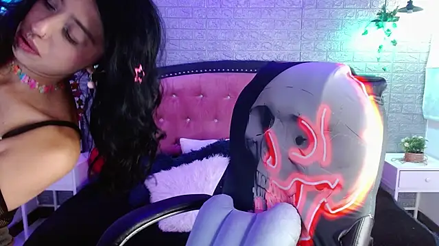 REDHOTTER  online show from 03-05-26, 07:43