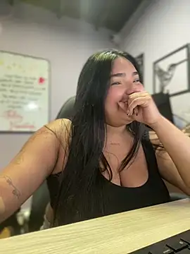 Snapshot of little_lissiee chatting on 12-07-24, 06:54 little lissiee online show from 12-07-24, 06:54