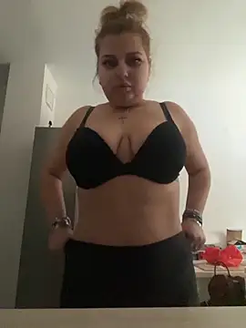 AllysonK online show from 11-20-25, 01:44