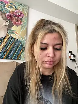 AllysonK online show from 04-05-26, 10:56