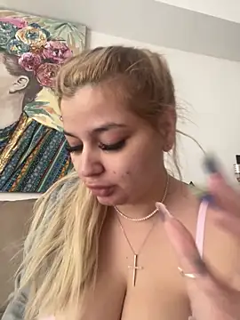 AllysonK online show from 05-05-26, 11:07