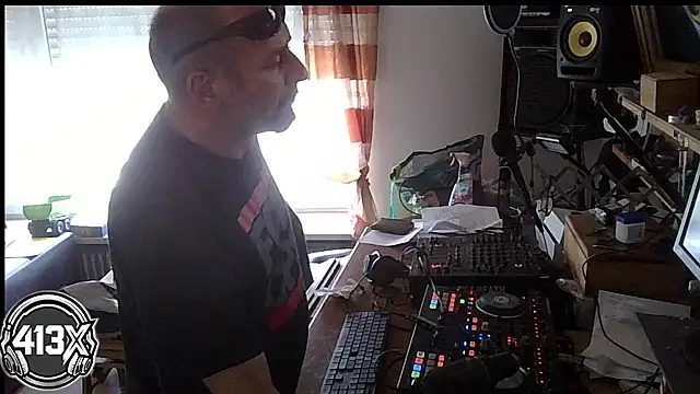 Snapshot of rosaeichel chatting on 05-21-26, 09:38 rosaeichel online show from 05-21-26, 09:38