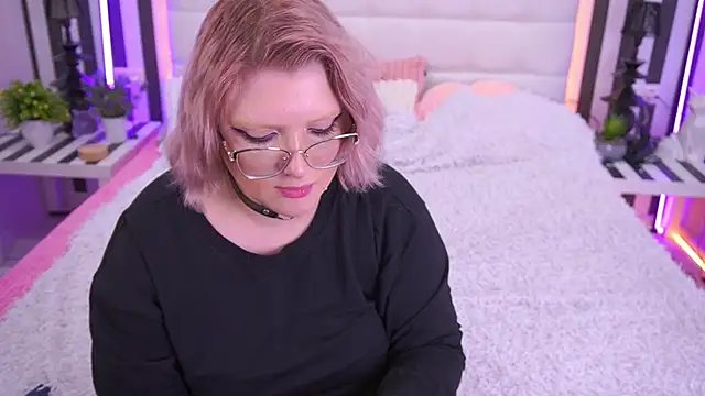 CoolTatis online show from 04-14-26, 06:30