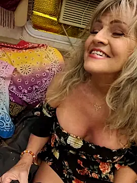 annika lately online show from 04-08-26, 02:33