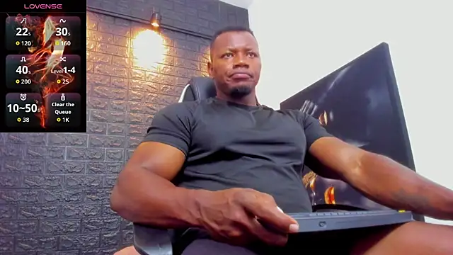 Snapshot of tommike chatting on 02-27-26, 11:05 tommike online show from 02-27-26, 11:05