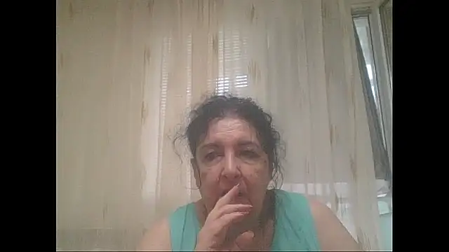 Snapshot of maturekorine chatting on 06-10-26, 03:44 maturekorine online show from 06-10-26, 03:44