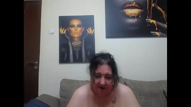 Snapshot of maturekorine chatting on 06-11-26, 12:32 maturekorine online show from 06-11-26, 12:32