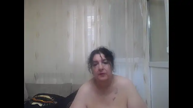 Snapshot of maturekorine chatting on 06-26-26, 05:17 maturekorine online show from 06-26-26, 05:17