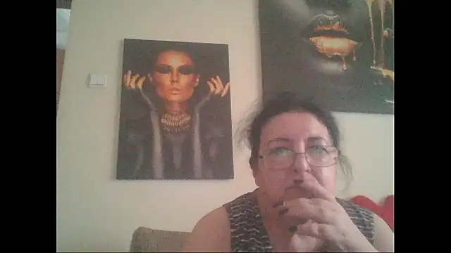 Snapshot of maturekorine chatting on 07-14-26, 03:40 maturekorine online show from 07-14-26, 03:40