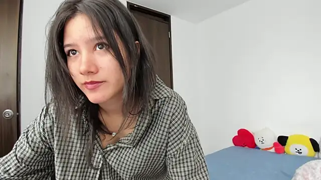 Snapshot of Eli_dl chatting on 01-08-26, 08:33 Eli dl online show from 01-08-26, 08:33