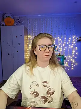 D0nna  online show from 04-13-26, 10:59