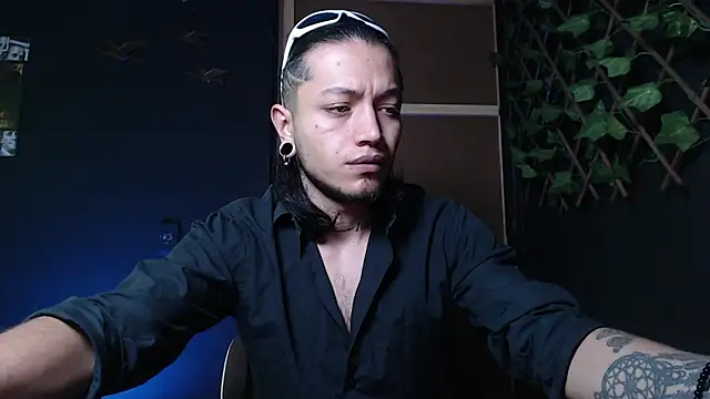 Dicaprioo  online show from 10-25-25, 12:56