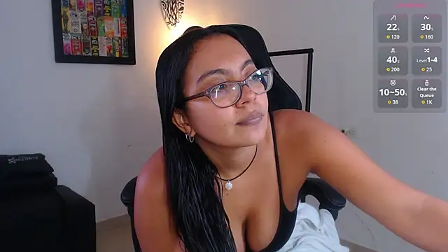 Snapshot of Rachell__420 chatting on 06-19-26, 05:28 Rachell 420 online show from 06-19-26, 05:28