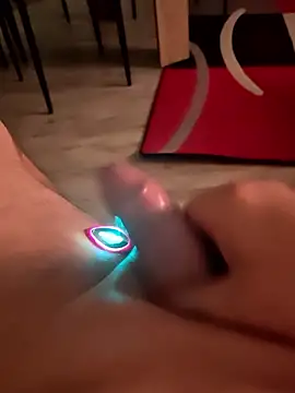 Szeltolo001 online show from 01-13-26, 02:39