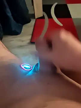 Szeltolo001 online show from 02-04-26, 03:01