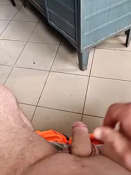 Szeltolo001 online show from 03-02-26, 12:12