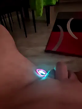 Szeltolo001 online show from 03-07-26, 03:14