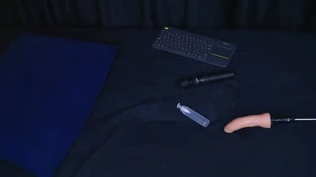 Snapshot of RaquelLust chatting on 12-21-24, 08:28 RaquelLust online show from 12-21-24, 08:28