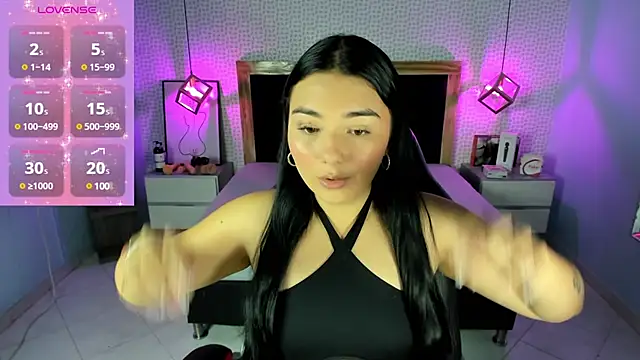 Snapshot of delilaquinn chatting on 02-27-25, 12:23 delilaquinn online show from 02-27-25, 12:23