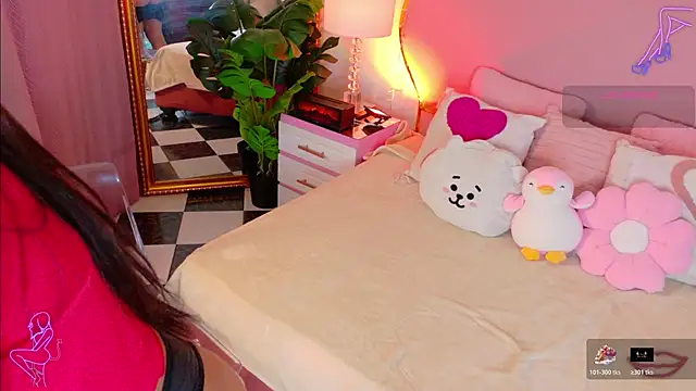 Snapshot of EmmaCrush chatting on 01-10-26, 09:41 EmmaCrush online show from 01-10-26, 09:41