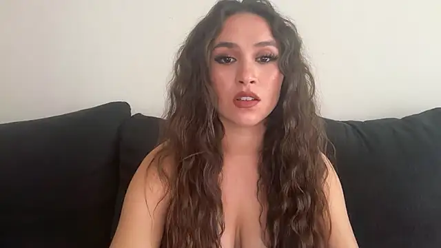 Snapshot of YingxYang69 chatting on 09-26-25, 03:49 YingxYang69 online show from 09-26-25, 03:49