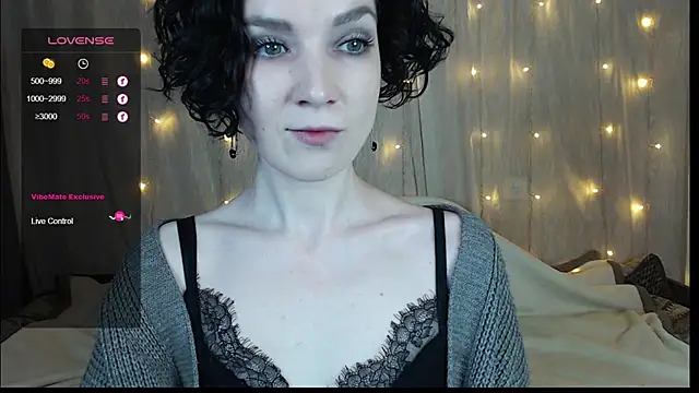 TinaWince online show from 01-15-25, 04:57