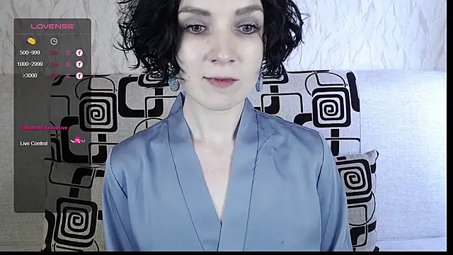 TinaWince online show from 02-14-25, 08:52