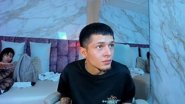 kendalltaylorr online show from 04-07-26, 03:18