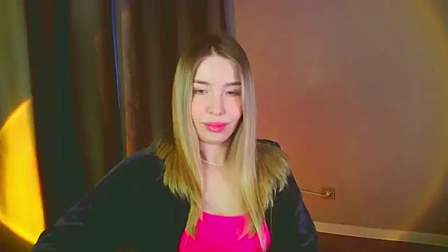 Snapshot of mia_raspberrie chatting on 01-11-25, 11:12 mia raspberrie online show from 01-11-25, 11:12