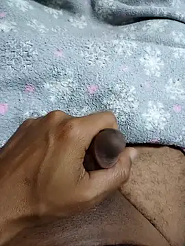 Snapshot of Ali_rz94 chatting on 02-08-25, 12:17 Ali rz94 online show from 02-08-25, 12:17