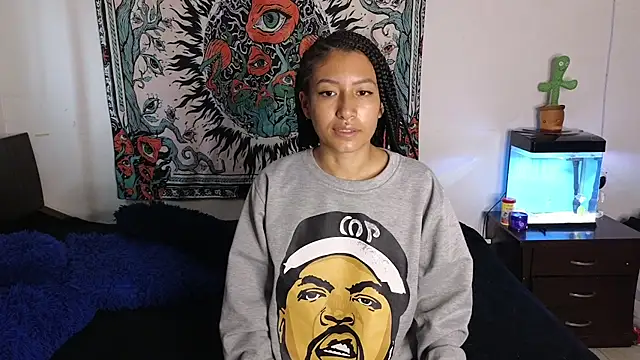 Snapshot of tony_and_sophia chatting on 03-03-26, 12:00 tony and sophia online show from 03-03-26, 12:00