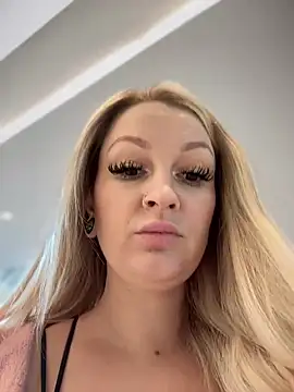 Teya moon  online show from 12-11-24, 11:51