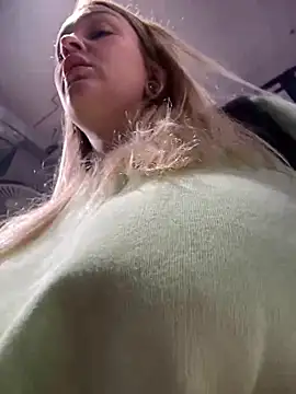 Teya moon  online show from 12-20-24, 09:21